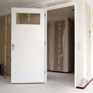 Boarddeur met kleine glasopening(Uitlopend)