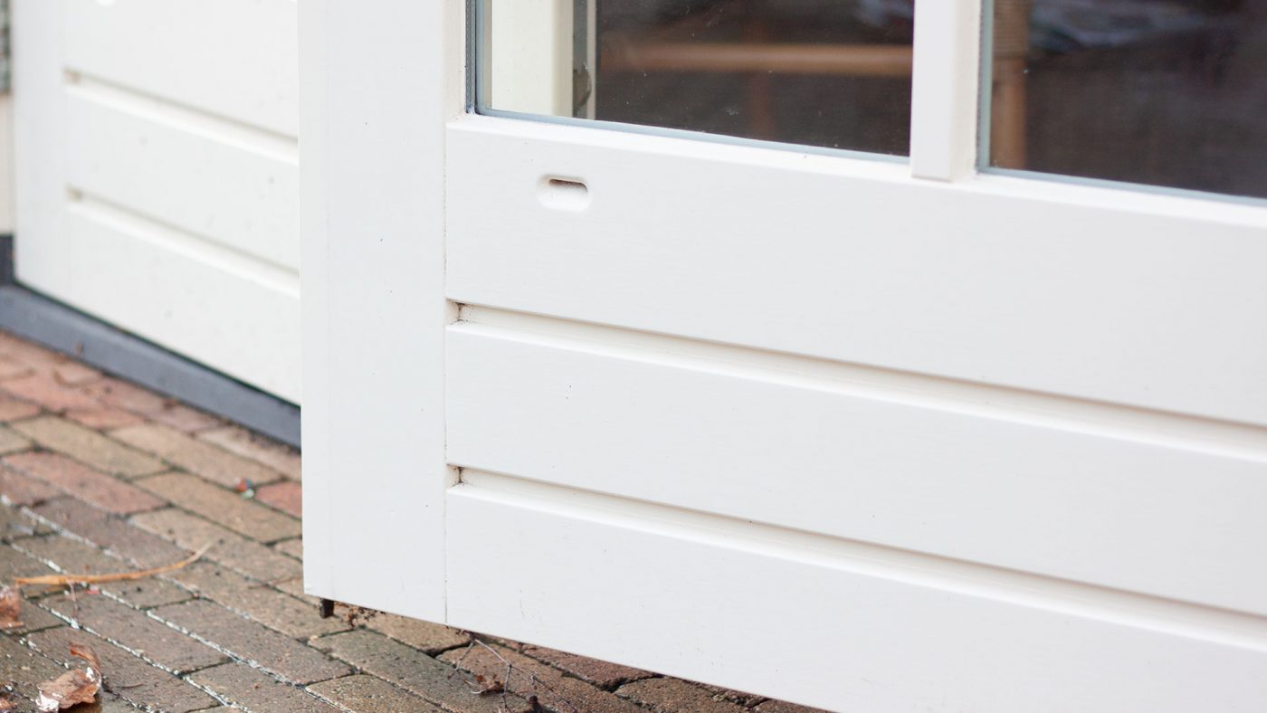 Wat is de borstwering bij achterdeuren?